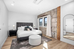 King suite with walking distance to night life